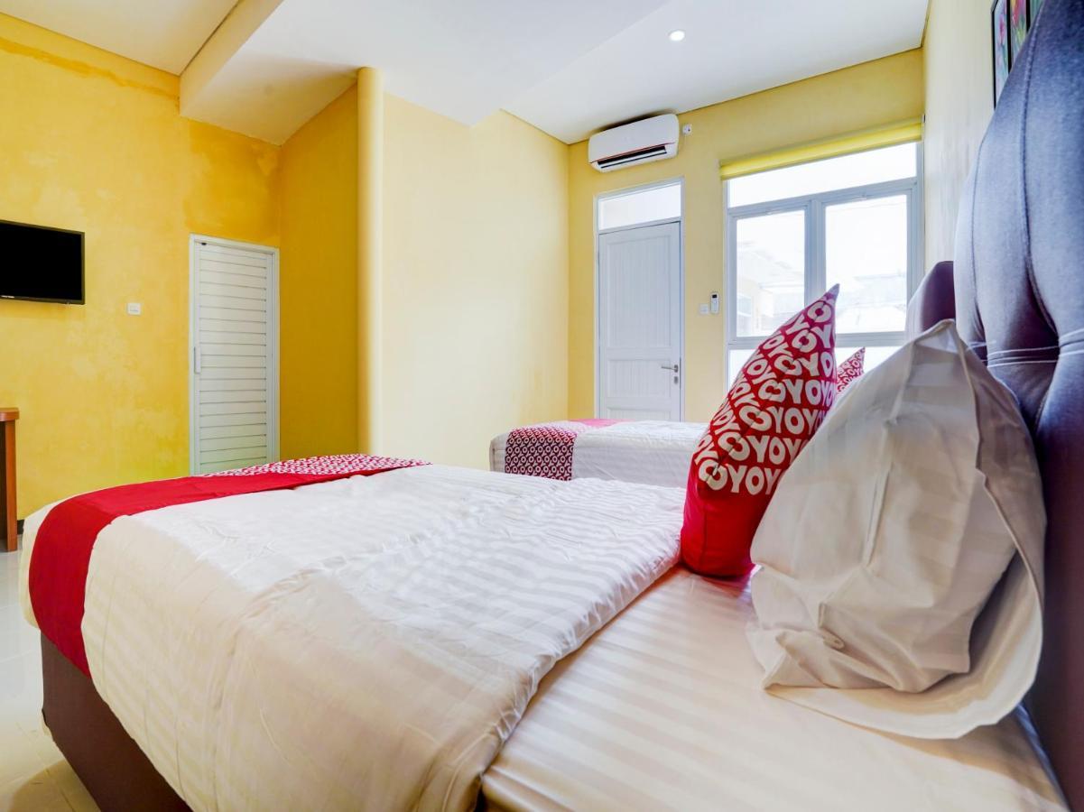 Oyo 90140 Nginep Yuuk Guest House チルボン エクステリア 写真